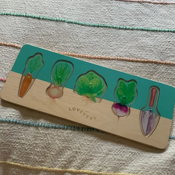 SOLD Lovevery Community Garden Puzzle from the Adventurer Play Kit 16-18 months - Picture 1 of 6